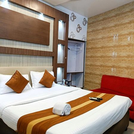 Hotel Diamond Suites Καλκούτα Εξωτερικό φωτογραφία