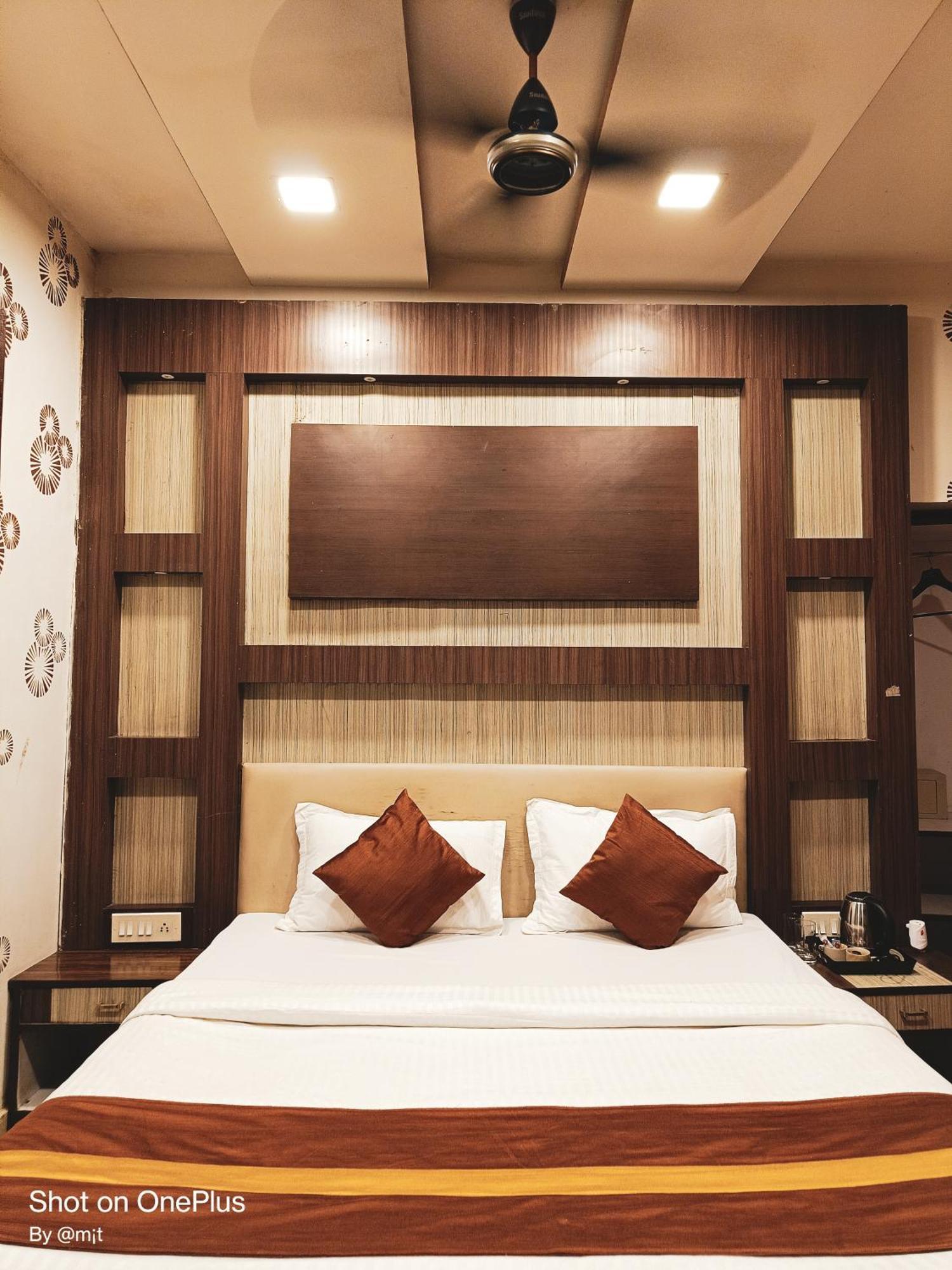 Hotel Diamond Suites Καλκούτα Εξωτερικό φωτογραφία